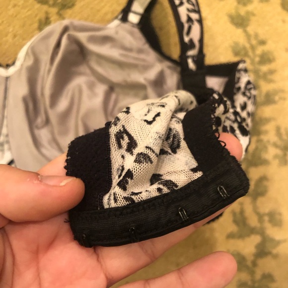 Leopard Wacoal 40DDD underwire lined bra, no padding - Picture 7 of 8